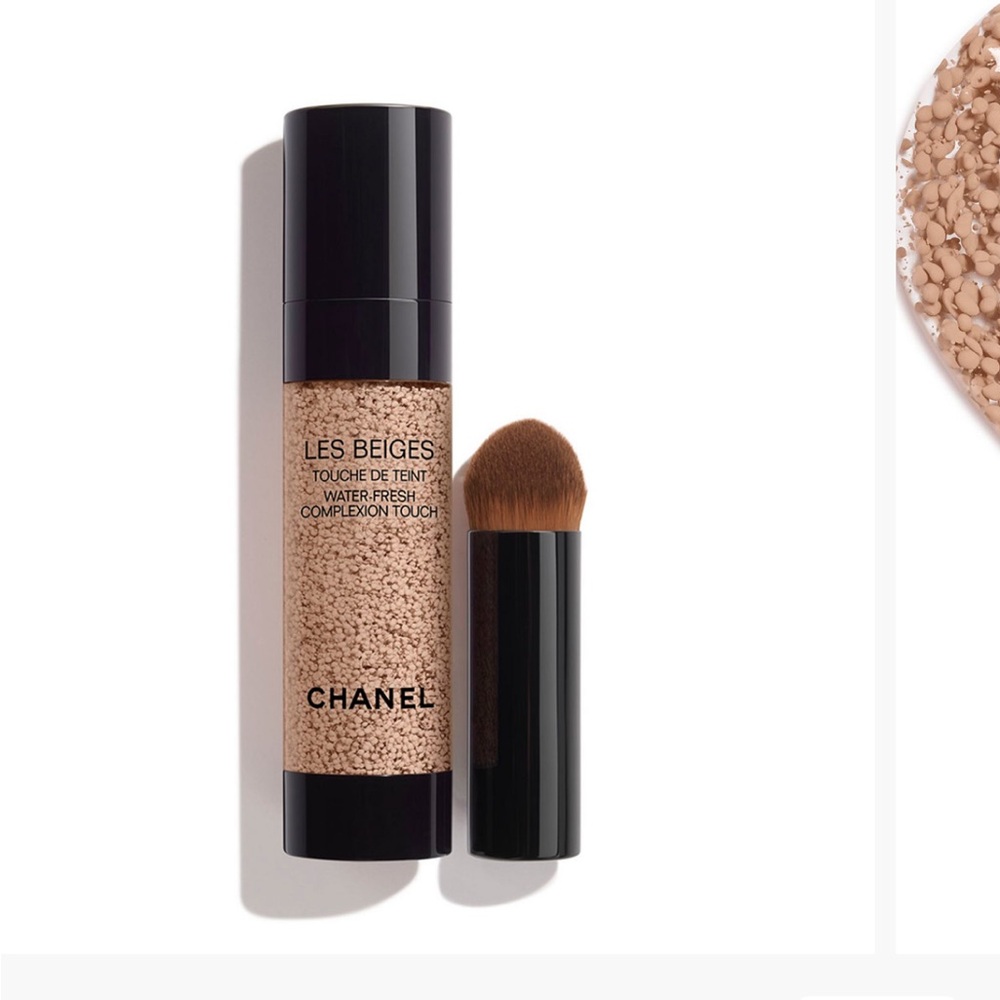 CHANEL Les Beiges Water-Fresh Complexion Touch - Light Beige